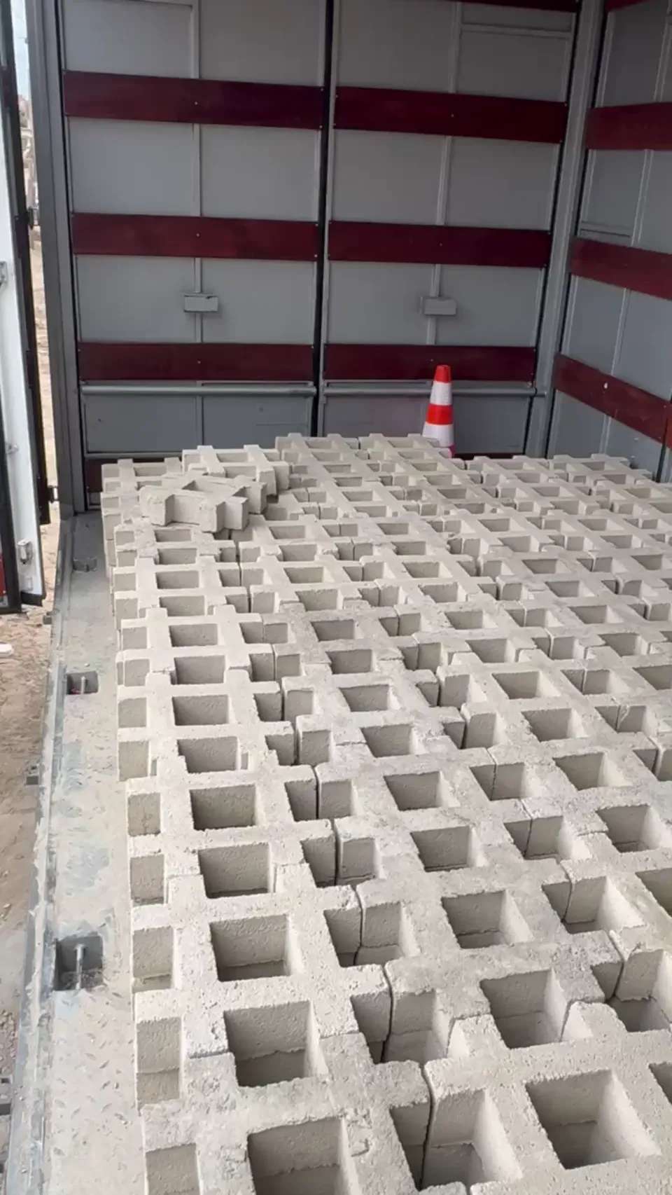 Fotograma de piezas tipo Michi acomodadas para despacho